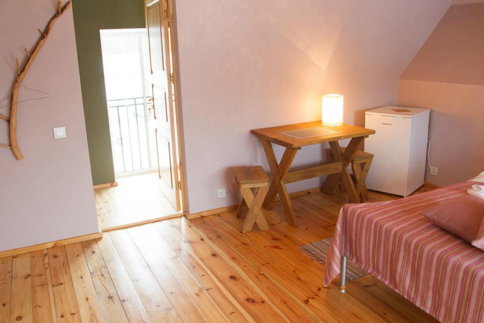 Hotel Viesu Maja Zvilnis Pāvilosta Zimmer foto