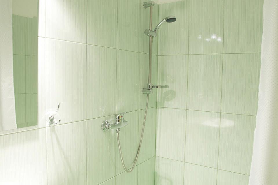 Hotel Viesu Maja Zvilnis Pāvilosta Zimmer foto